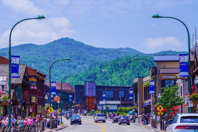 Top 6 Gatlinburg Attractions to Visit in March